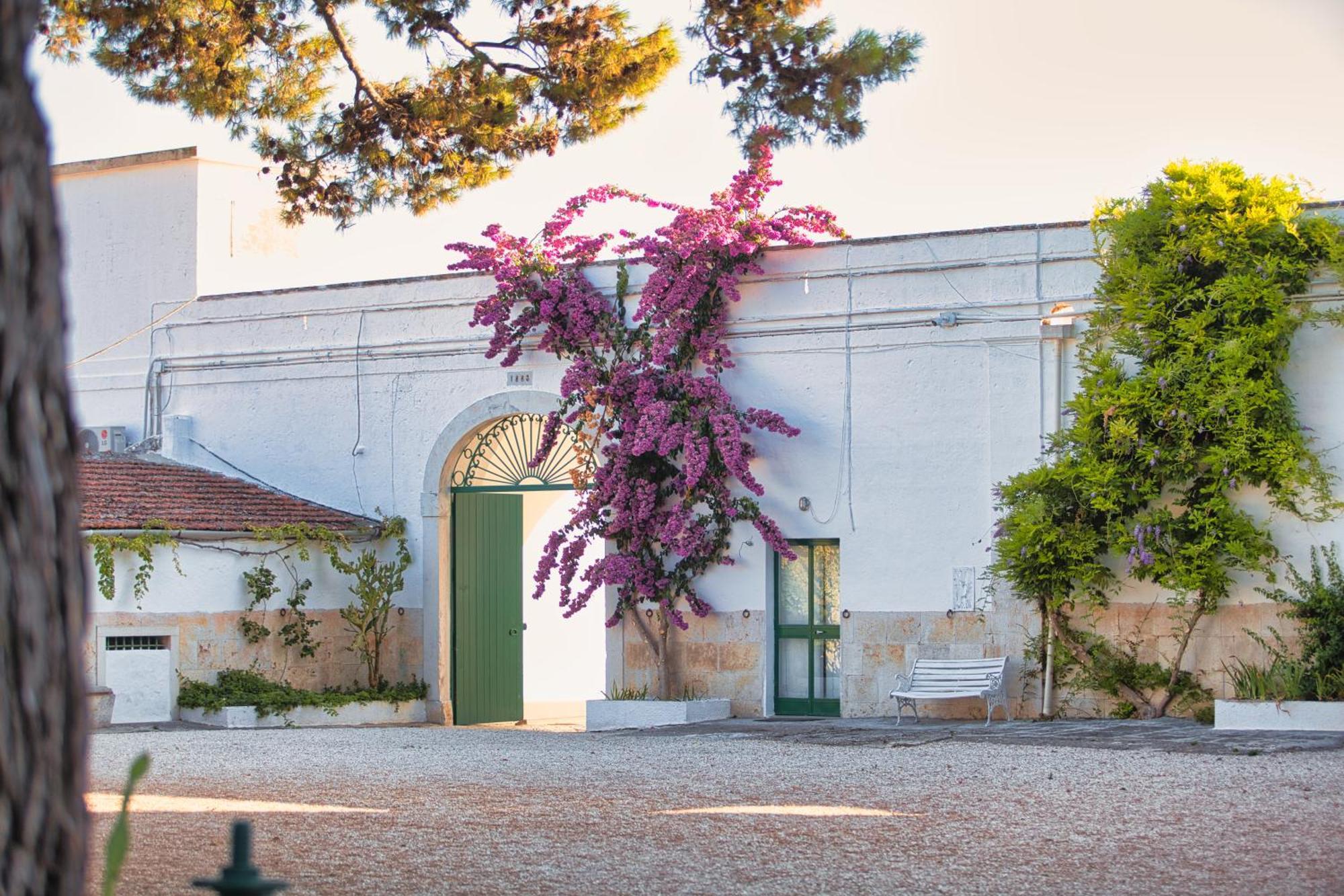 Villa Ceci Dimora Di Storie Andria Bagian luar foto