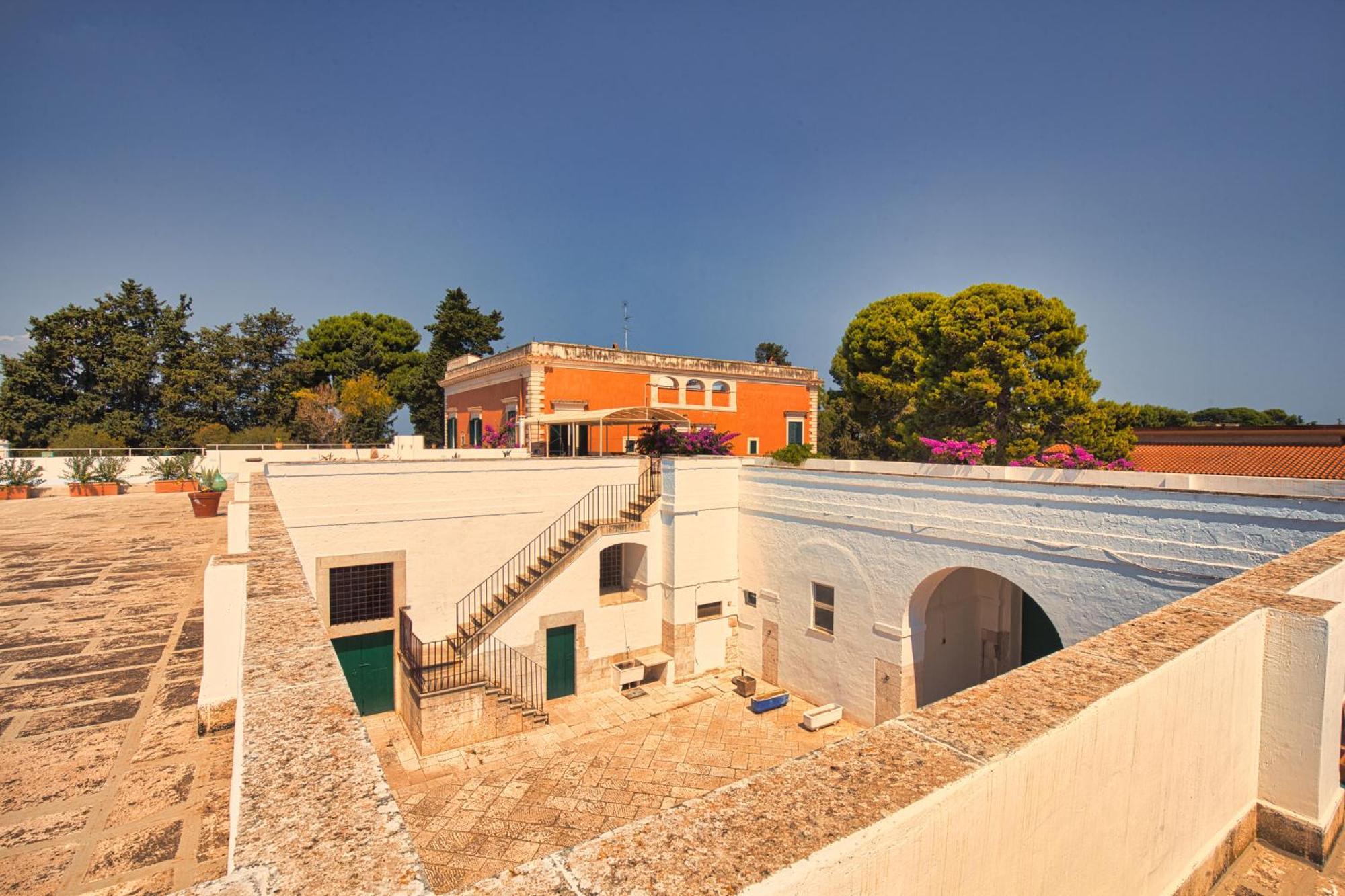 Villa Ceci Dimora Di Storie Andria Bagian luar foto